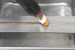 Electrolytic cleaning equipment